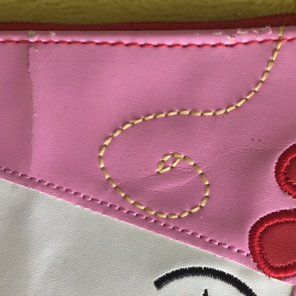 NWOT💗Fluff🧁 darling zip-purse w embroidered details 💖 - Picture 8 of 9